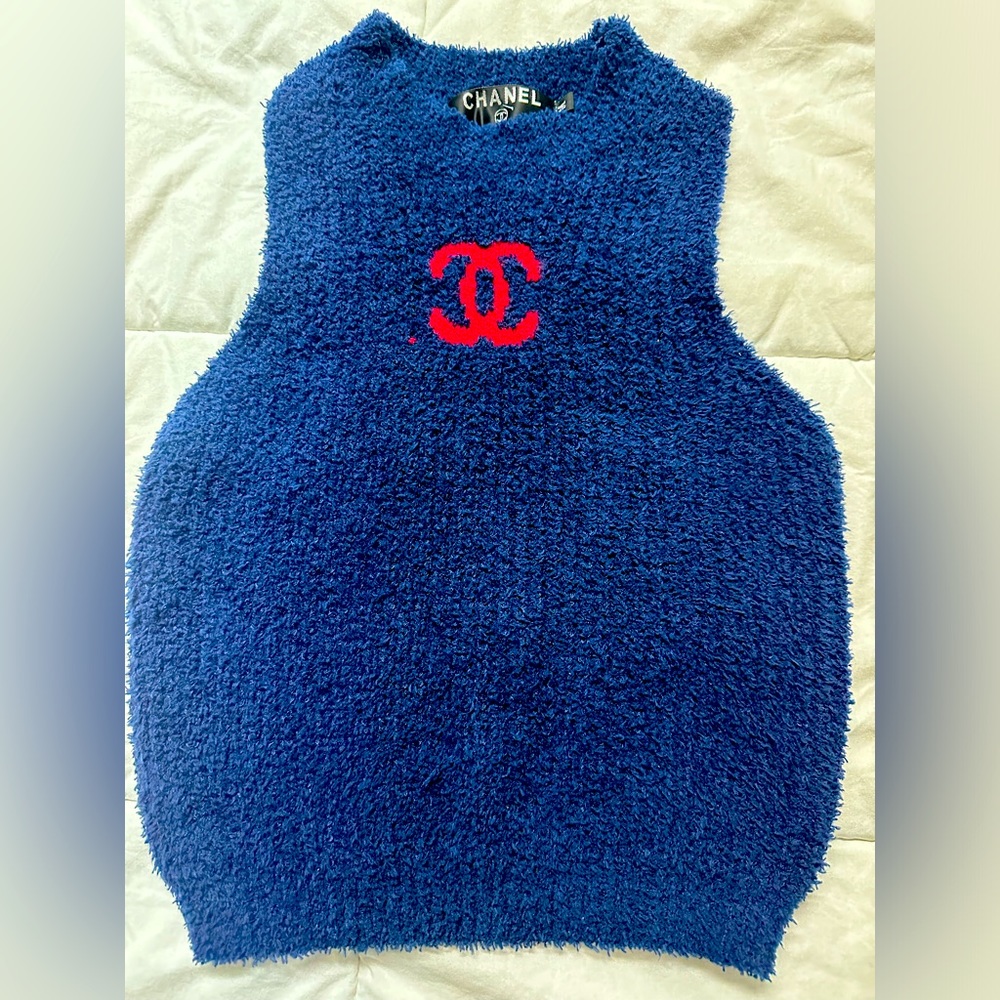 Chanel knit tank top. Size Medium